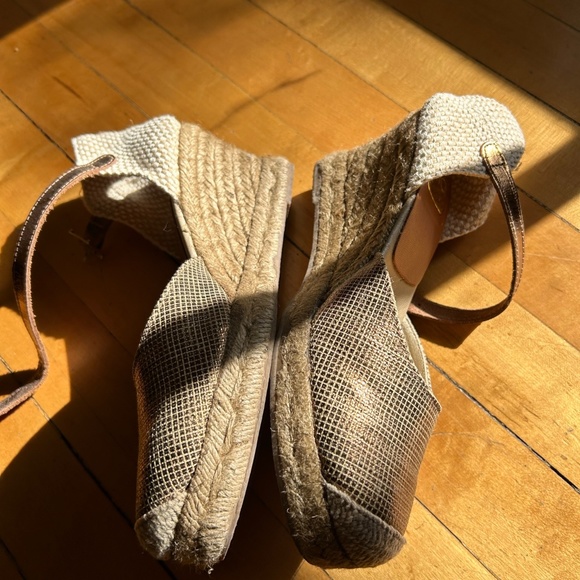 Gold espadrilles - Picture 2 of 6